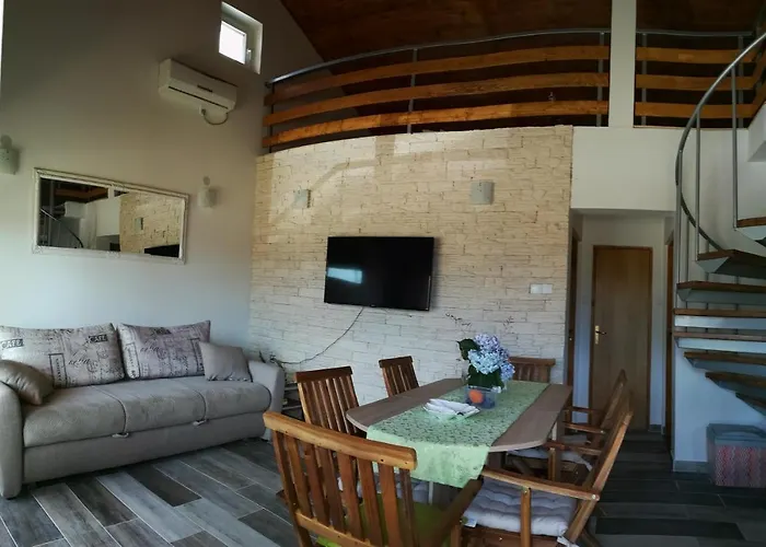 Semesterbostad Emanuel *