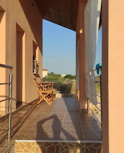 Emanuel بيت للعطل